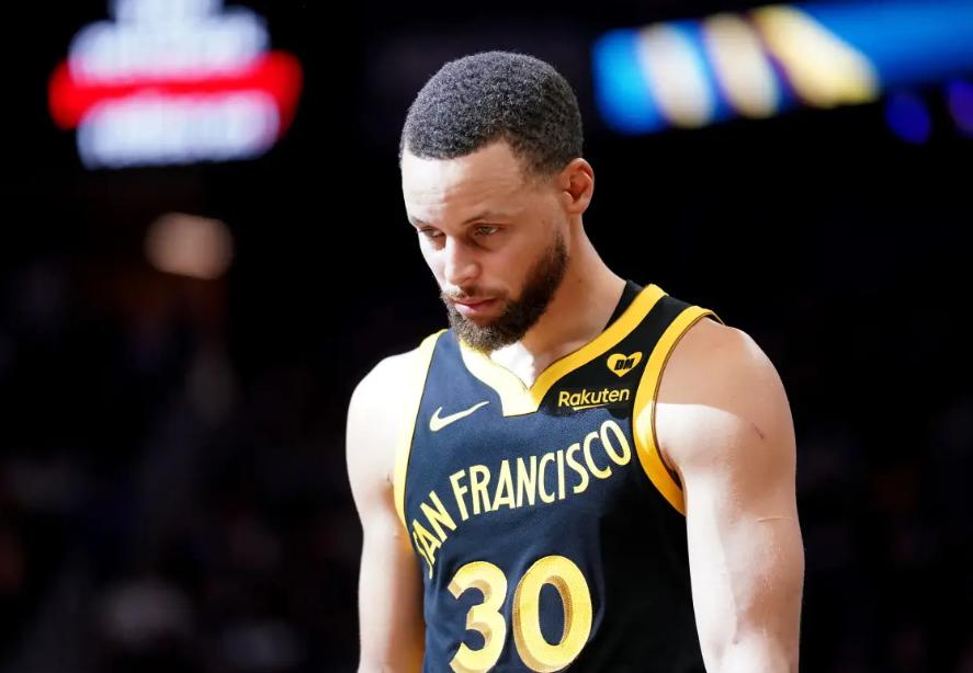 华体会官网关于库里爆冷击败澳大利亚队，比分优势明显引爆全场！的信息