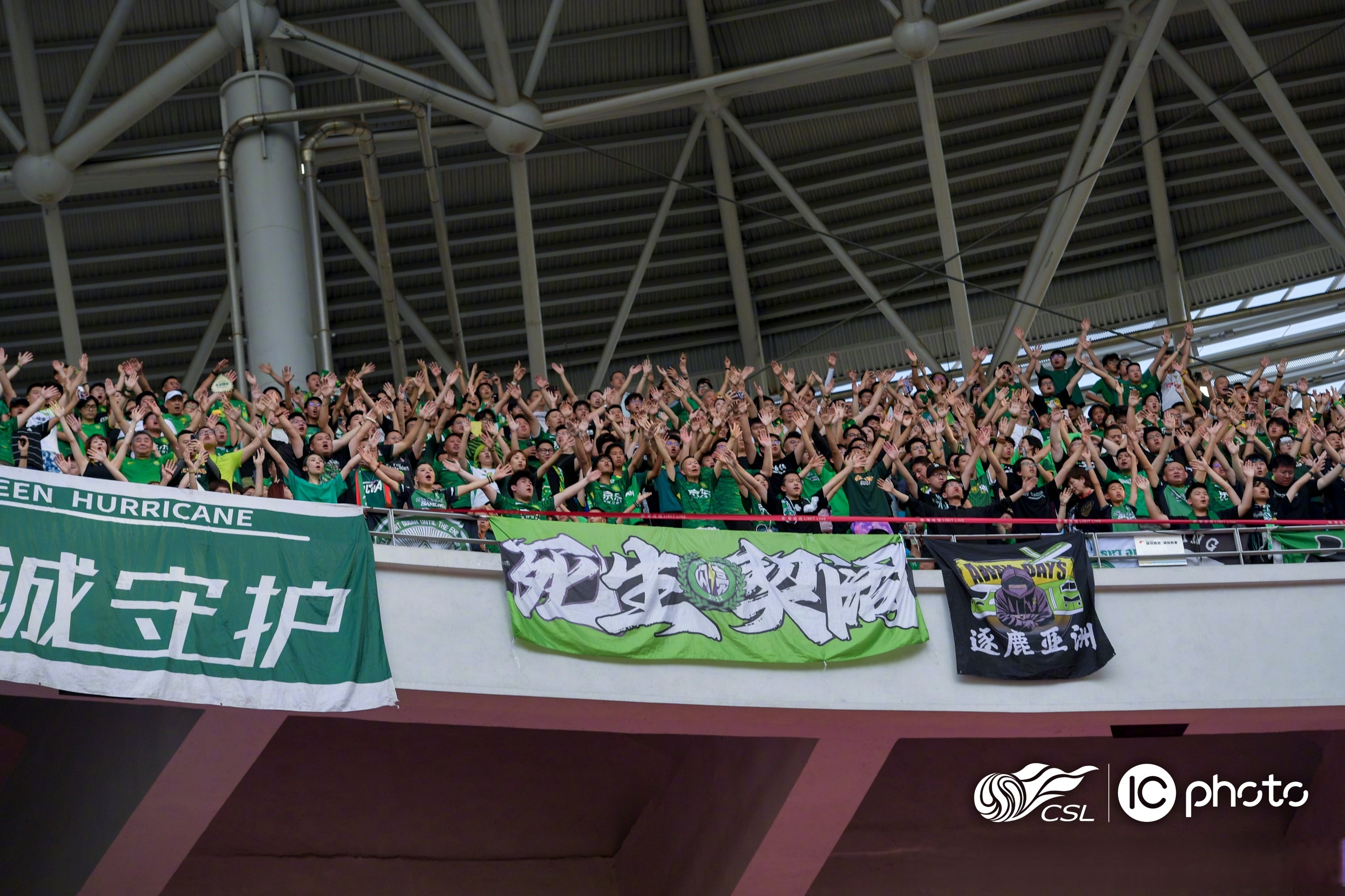 华体会官网赛地聚焦：葡超冲刺阶段热度飙升，广东宏远完成体检，赛场秩序良好，身体对抗强度拉满的简单介绍